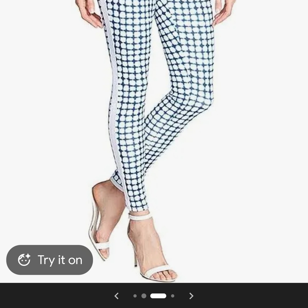 HUE Tie-Dye Blue and White Leggings